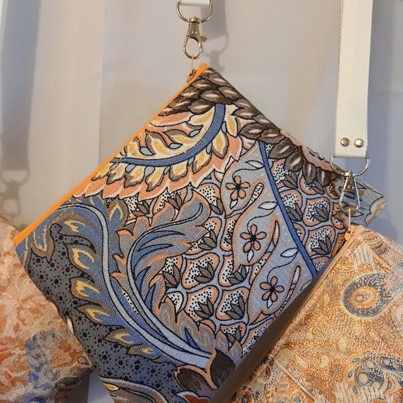 New Make-Up Cosmetics Toiletries Travel Satin Bags Hanging Wristlet Florals - Picture 7 of 16